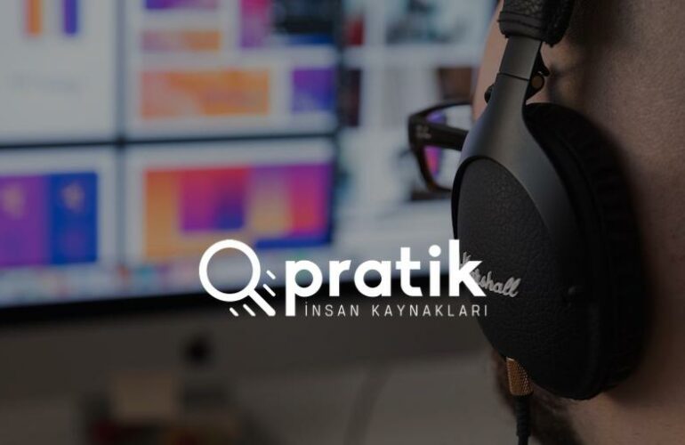 Müzik dinleyerek çalışan personel